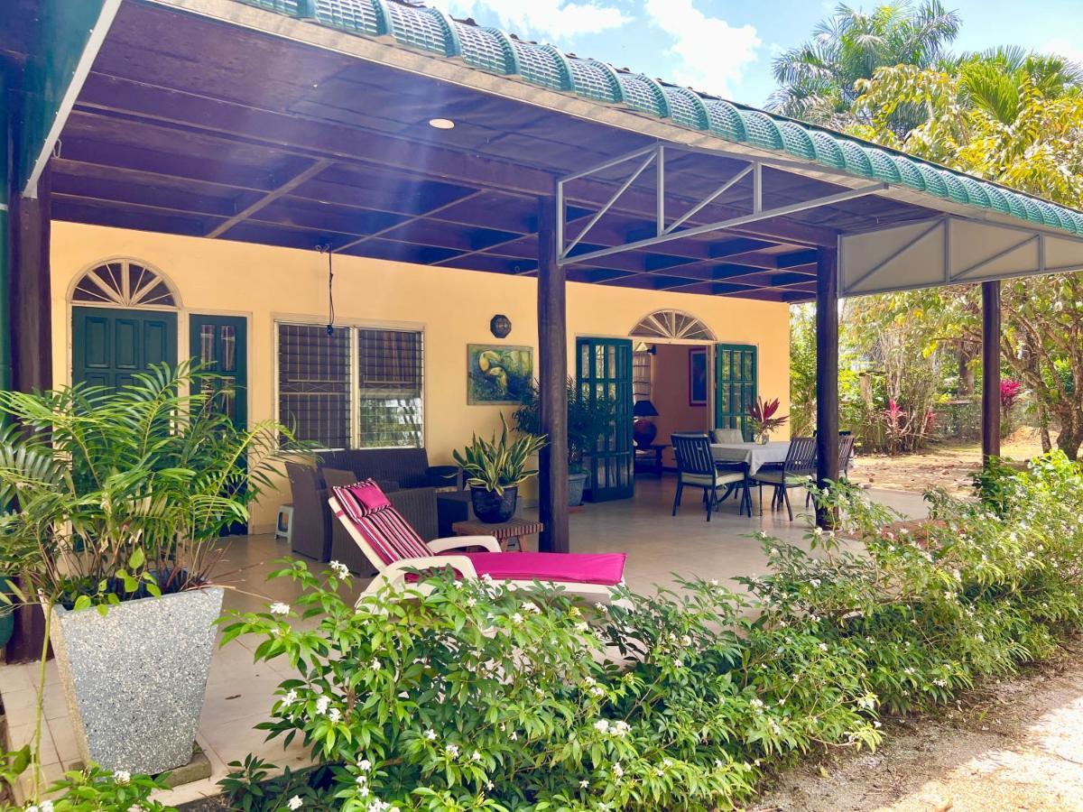 Akka Villa Meerzorg Luaran gambar